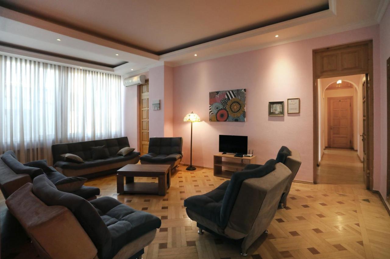 Apart-Hotel David Tbilisi Bagian luar foto